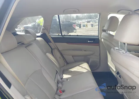 2013 Subaru Outback 2.5I Limited z USA, uszkodzony, nr VIN 4S4BRCJC7D3303382